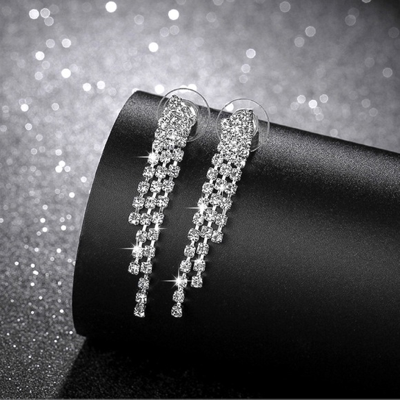 3/$30 - Silver Crystal Tassel Stud Earrings - Picture 2 of 8